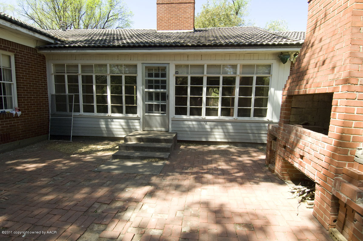 1517 South Rusk Street Amarillo, TX 79102 - Photo 20 of 30 back patio