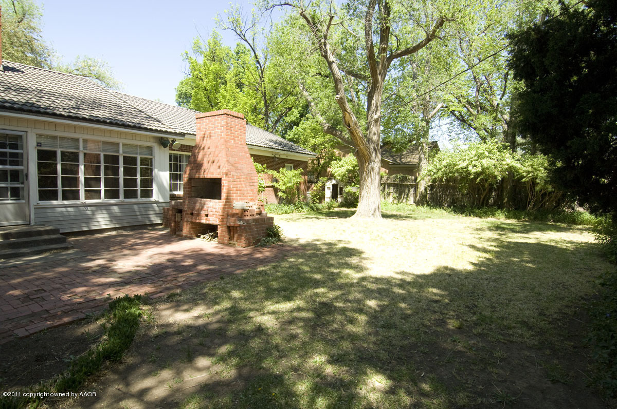 1517 South Rusk Street Amarillo, TX 79102 - Photo 22 of 30 back yard