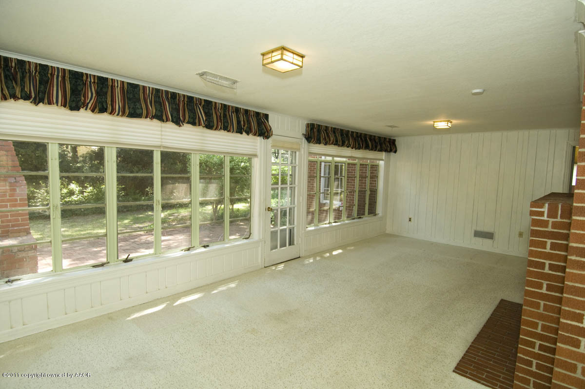 1517 South Rusk Street Amarillo, TX 79102 - Photo 8 of 30 2nd living area