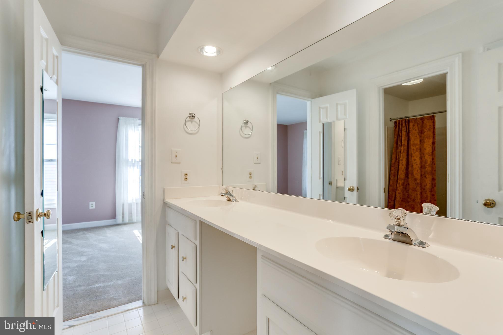 8441 Roberts Road Ellicott City, MD 21043 - Photo 22 of 30 Bath