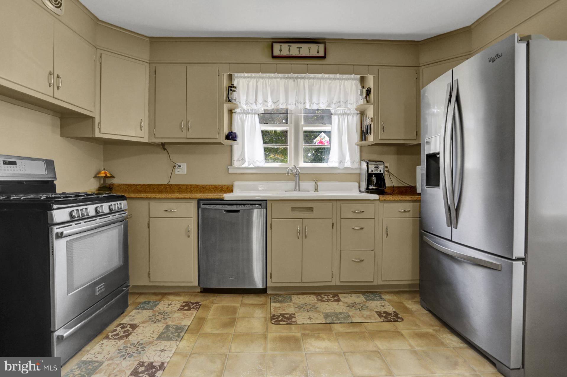 611 Clair Street Reading, PA 19607 - Photo 14 of 25