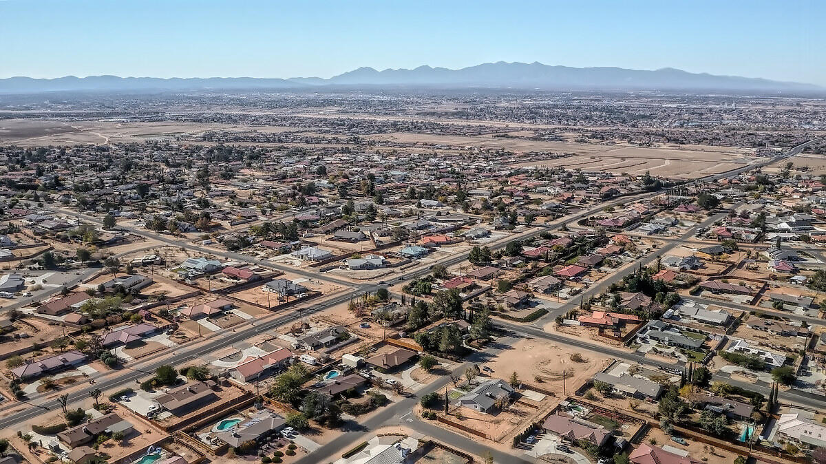 20140 Sahale Road Apple Valley, CA 92307 - Photo 14 of 45 an aerial view of a city