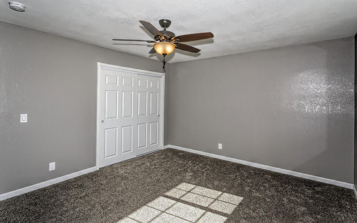 20140 Sahale Road Apple Valley, CA 92307 - Photo 34 of 45 a view of entryway