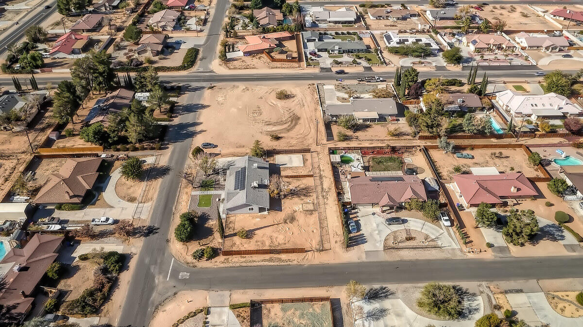 20140 Sahale Road Apple Valley, CA 92307 - Photo 10 of 45 an aerial view of residential houses with outdoor space