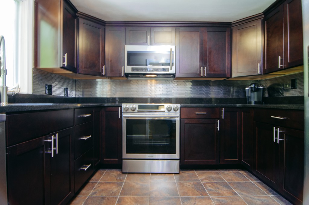 25 Jericho Road, Unit 25 Weston, MA 02493 - Photo 11 of 22