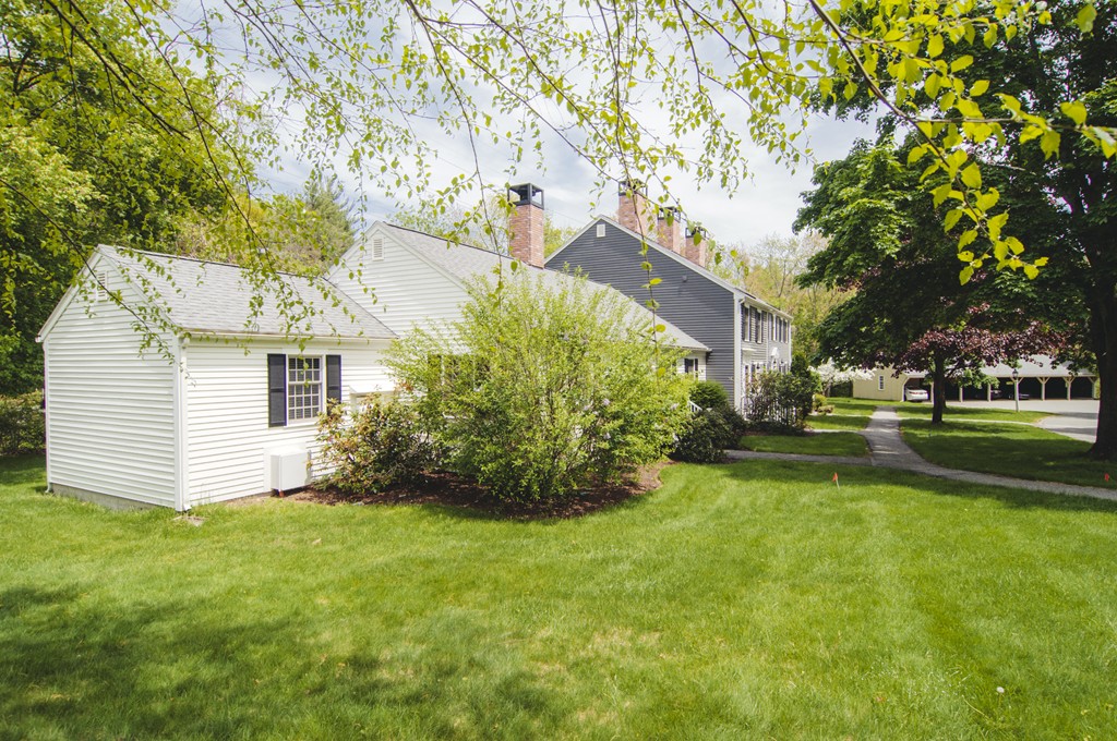 25 Jericho Road, Unit 25 Weston, MA 02493 - Photo 3 of 22