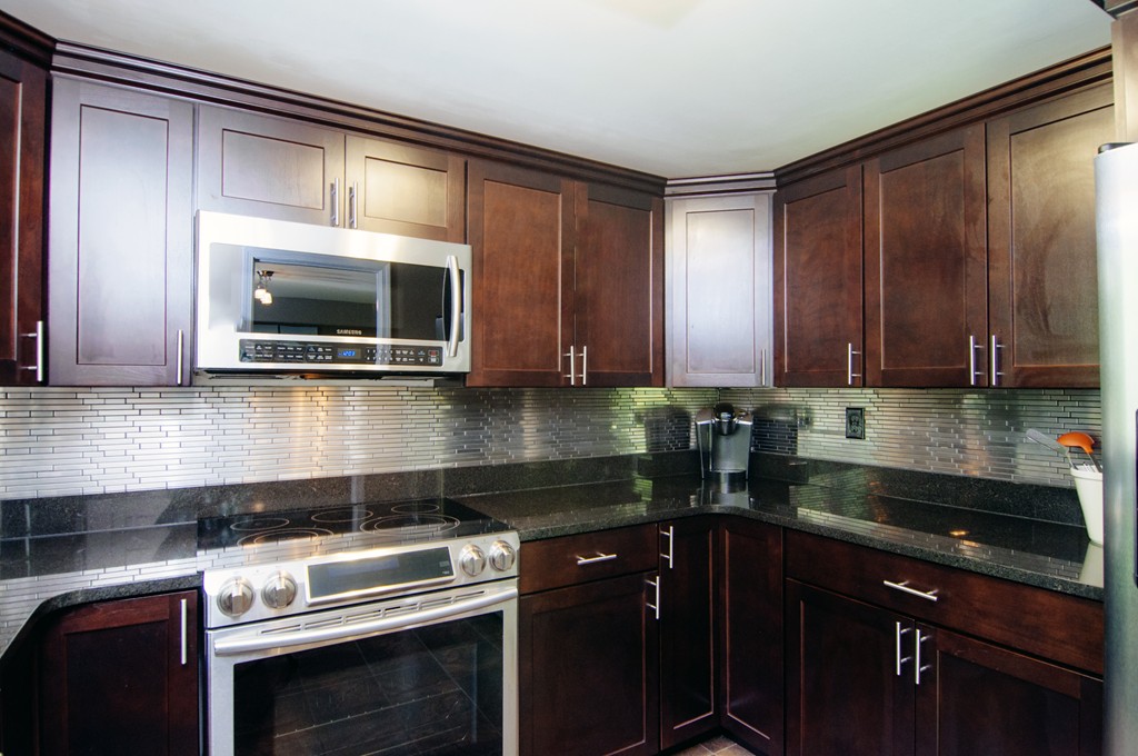 25 Jericho Road, Unit 25 Weston, MA 02493 - Photo 9 of 22