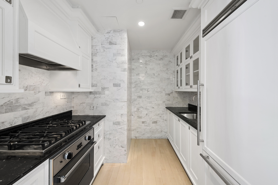 1 Central Park South, Unit 1511 Manhattan, NY 10019 - Photo 10 of 25