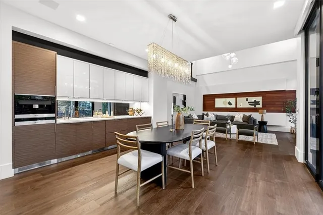 $1,970,000 | 3906 West 69th Street, Prairie Village, KS 66208