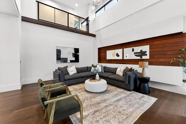 $1,970,000 | 3906 West 69th Street, Prairie Village, KS 66208