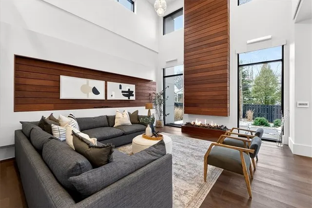 $1,970,000 | 3906 West 69th Street, Prairie Village, KS 66208