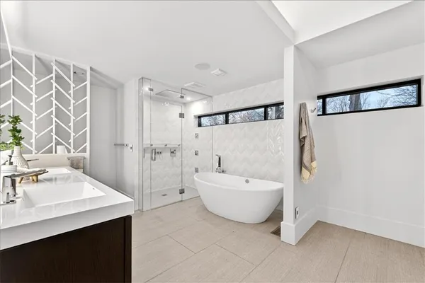 $1,790,000 | 3906 West 69th Street, Prairie Village, KS 66208