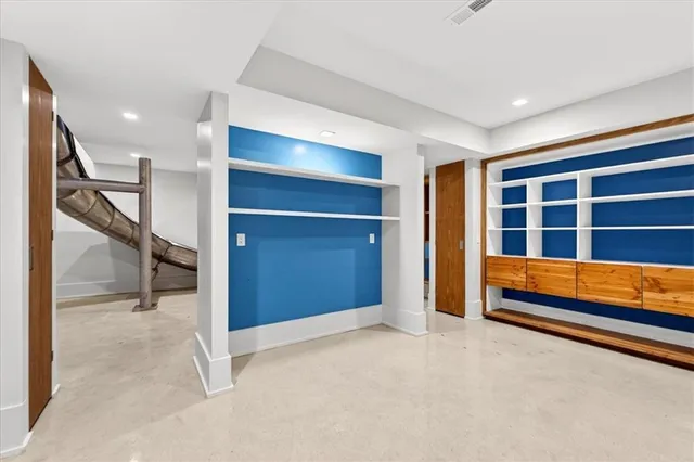 $1,970,000 | 3906 West 69th Street, Prairie Village, KS 66208