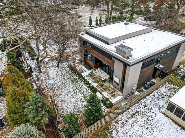 $1,970,000 | 3906 West 69th Street, Prairie Village, KS 66208