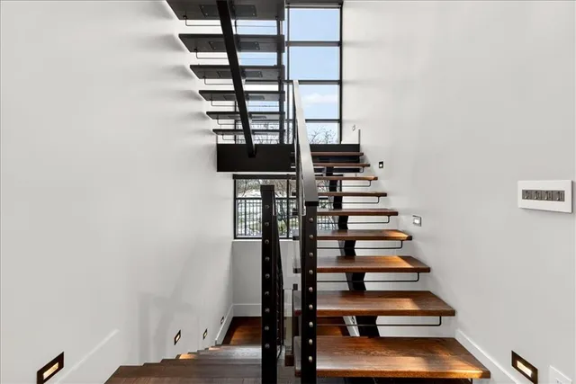 $1,970,000 | 3906 West 69th Street, Prairie Village, KS 66208