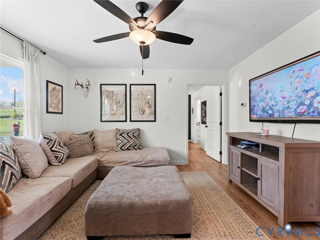 3630 Trent Hatchery Road Appomattox, VA 24522 - Photo 5 of 56