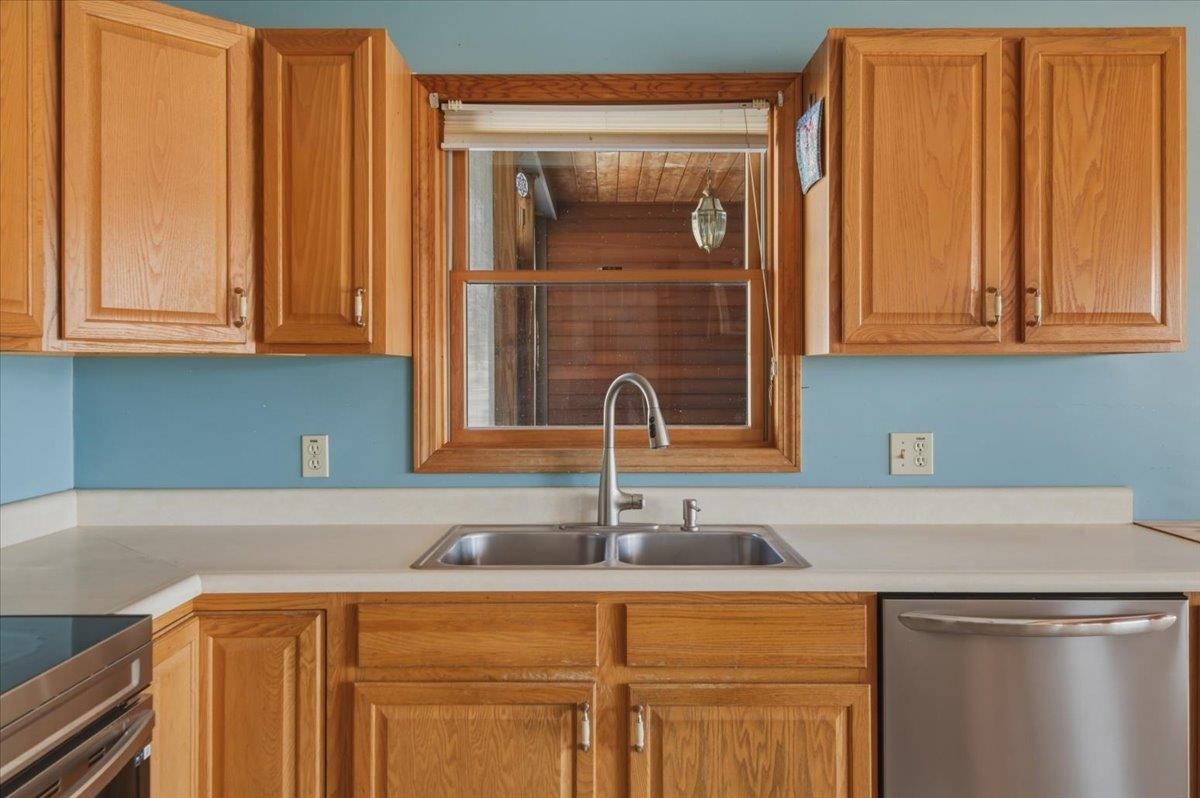 291 Sweet Road Cambridge, VT 05444 - Photo 21 of 60