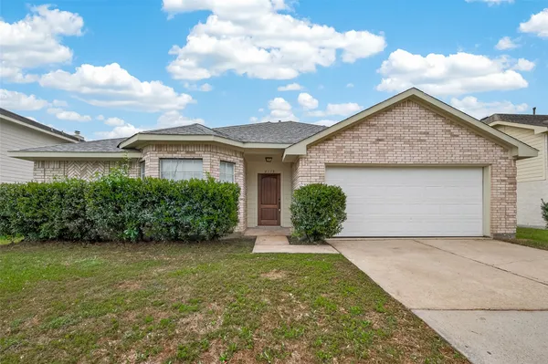 $288,000 | 2119 Laurel Arbor Drive, Houston, TX 77014