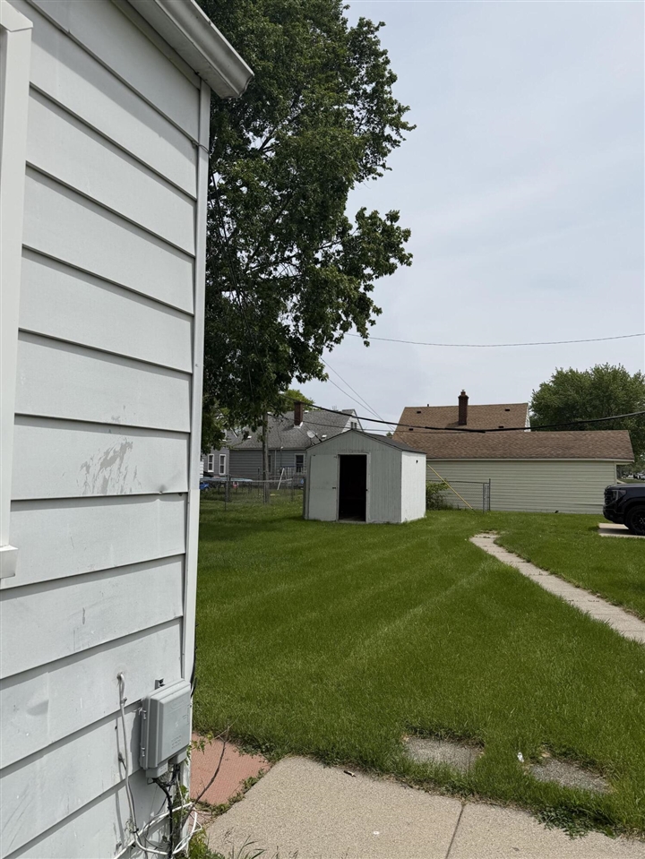 21706 Rausch Avenue Eastpointe, MI 48021 - Photo 4 of 14