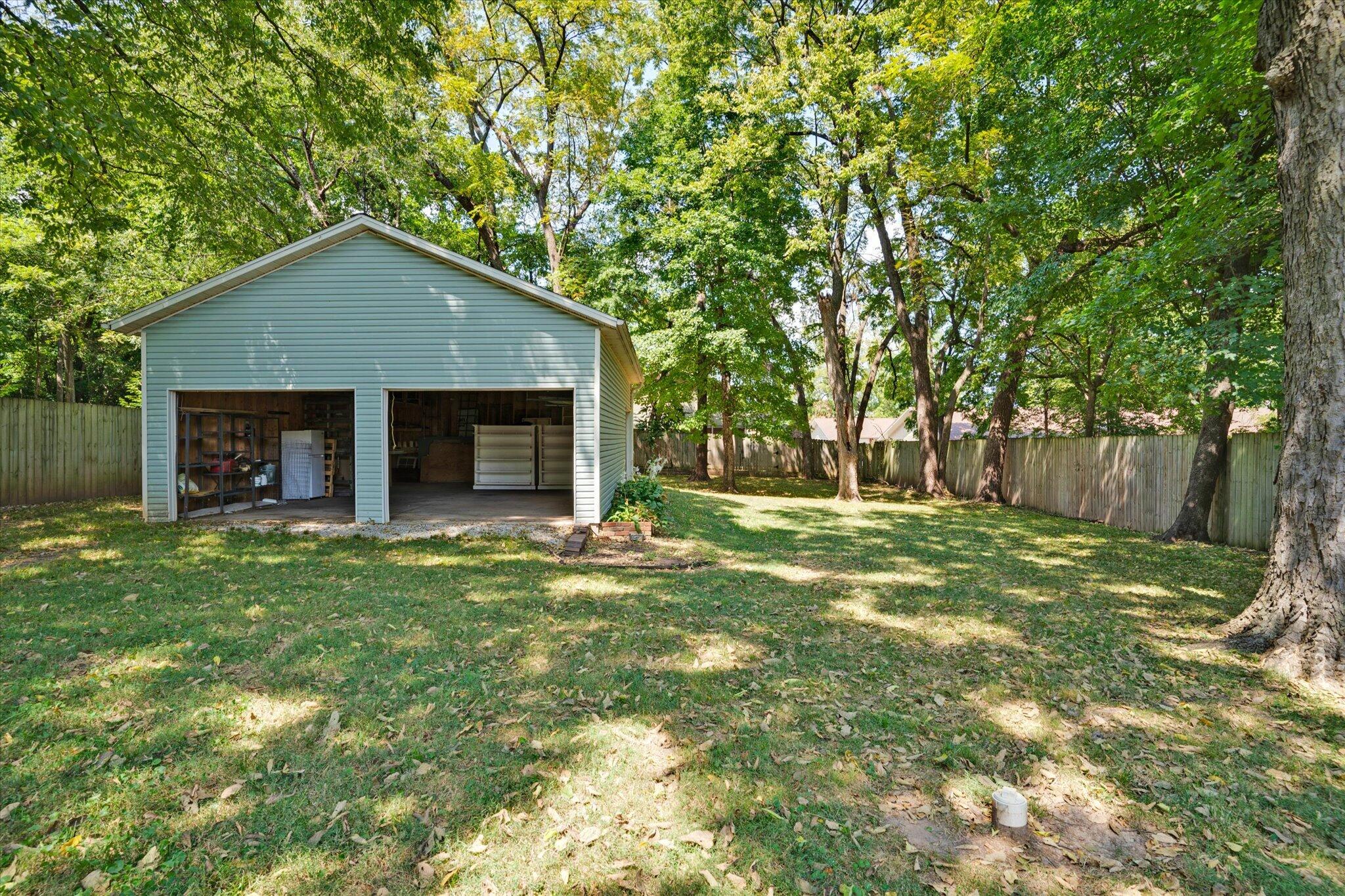 1345 East Walnut Street Springfield, MO 65802 - Photo 31 of 43 41-DSC05500