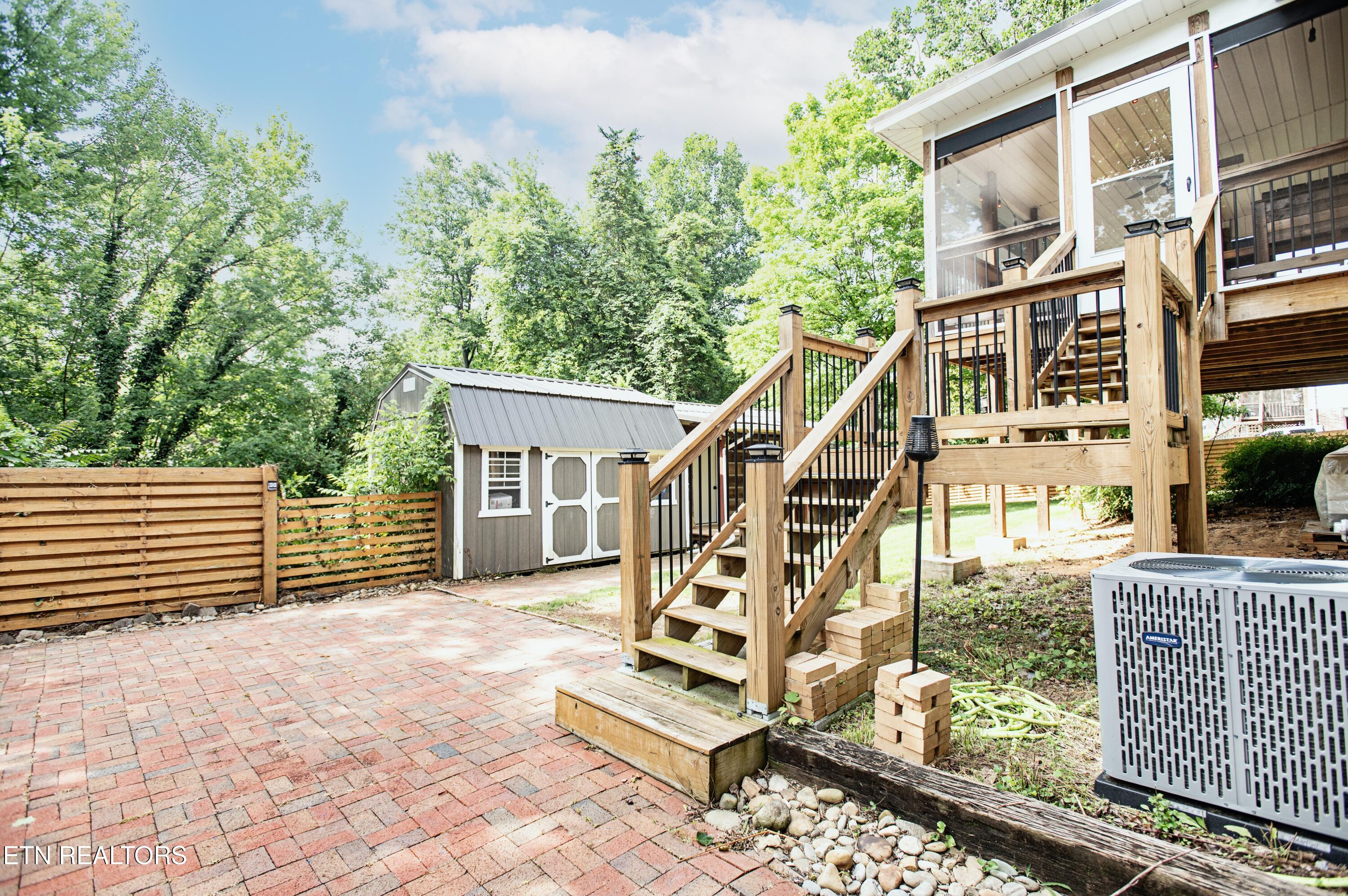 1241 Court Field Road Knoxville, TN 37922 - Photo 26 of 49 L (21)