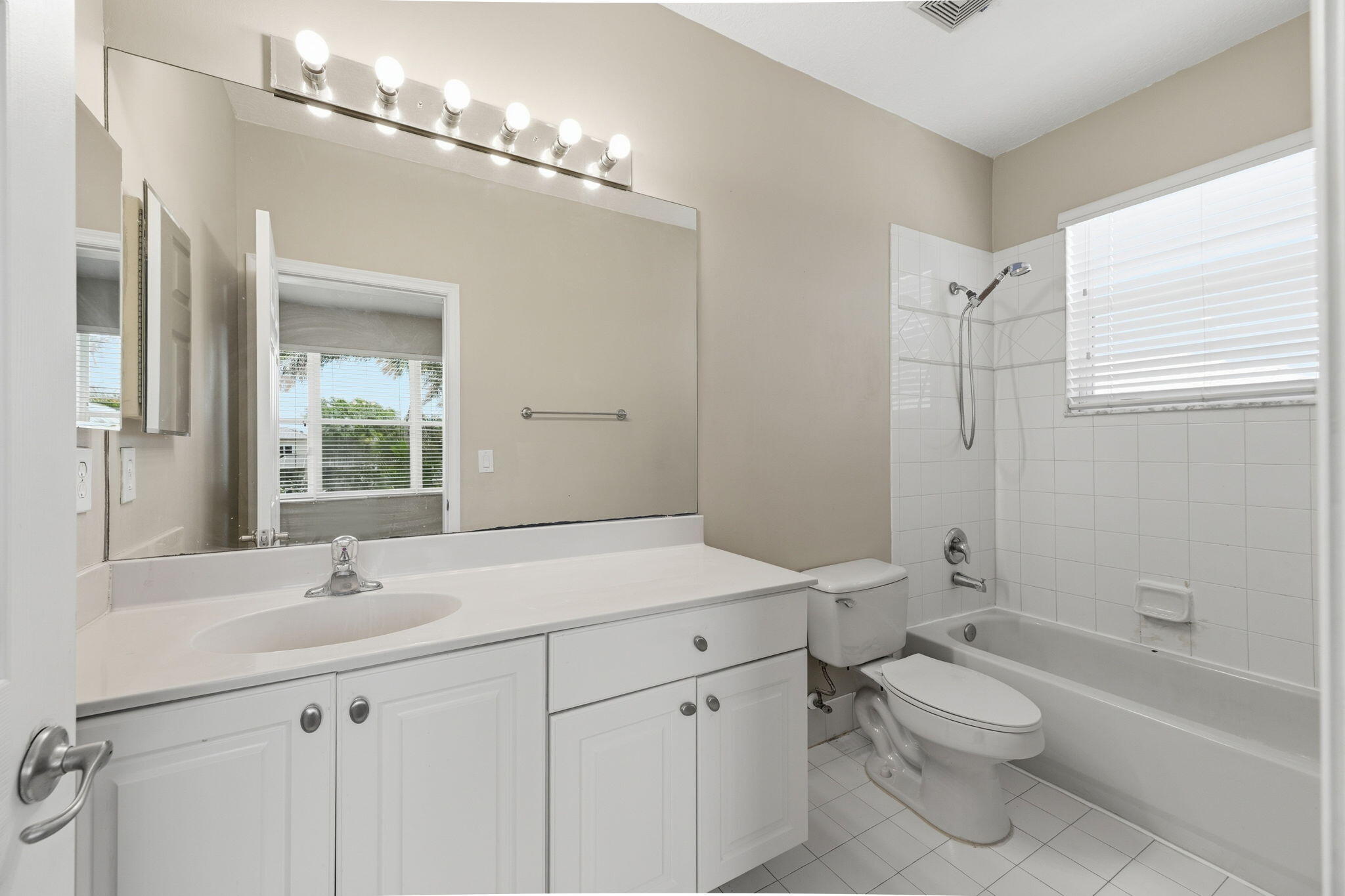 126 Magnolia Way Jupiter, FL 33469 - Photo 31 of 37 ListerPros_026