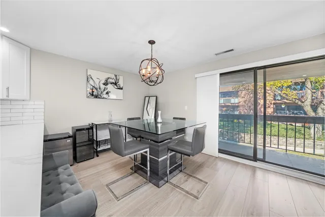 $320,000 | 8094 Garfield Avenue, Unit 43, Burr Ridge, IL 60527