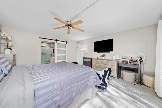 $320,000 | 8094 Garfield Avenue, Unit 43, Burr Ridge, IL 60527