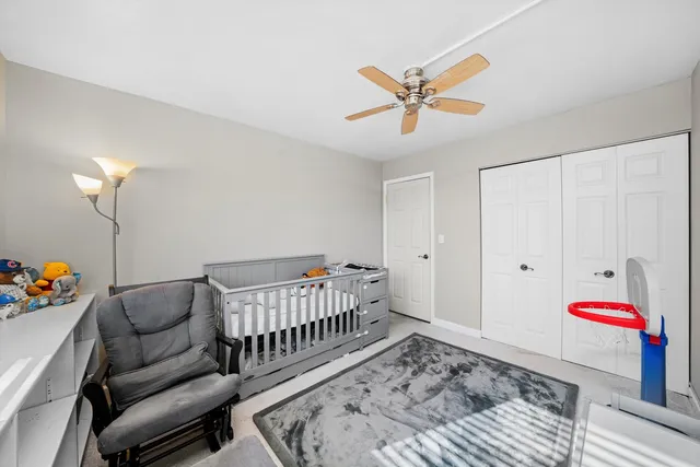 $320,000 | 8094 Garfield Avenue, Unit 43, Burr Ridge, IL 60527