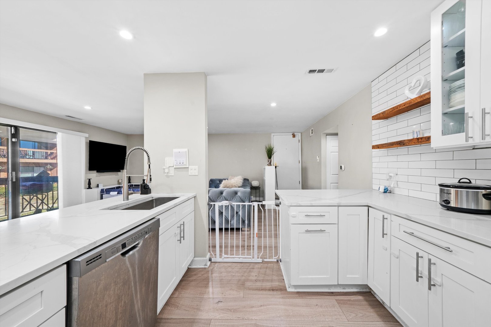 8094 Garfield Avenue, Unit 43 Burr Ridge, IL 60527 - Photo 6 of 23