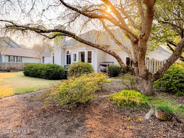 $3,100 | 3401 Red Berry Drive, Wilmington, NC 28409
