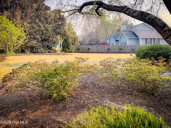$3,100 | 3401 Red Berry Drive, Wilmington, NC 28409