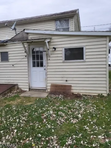 $1,150 | 715 East Central Avenue, Alpha, NJ 08865