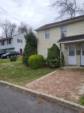 $1,150 | 715 East Central Avenue, Alpha, NJ 08865