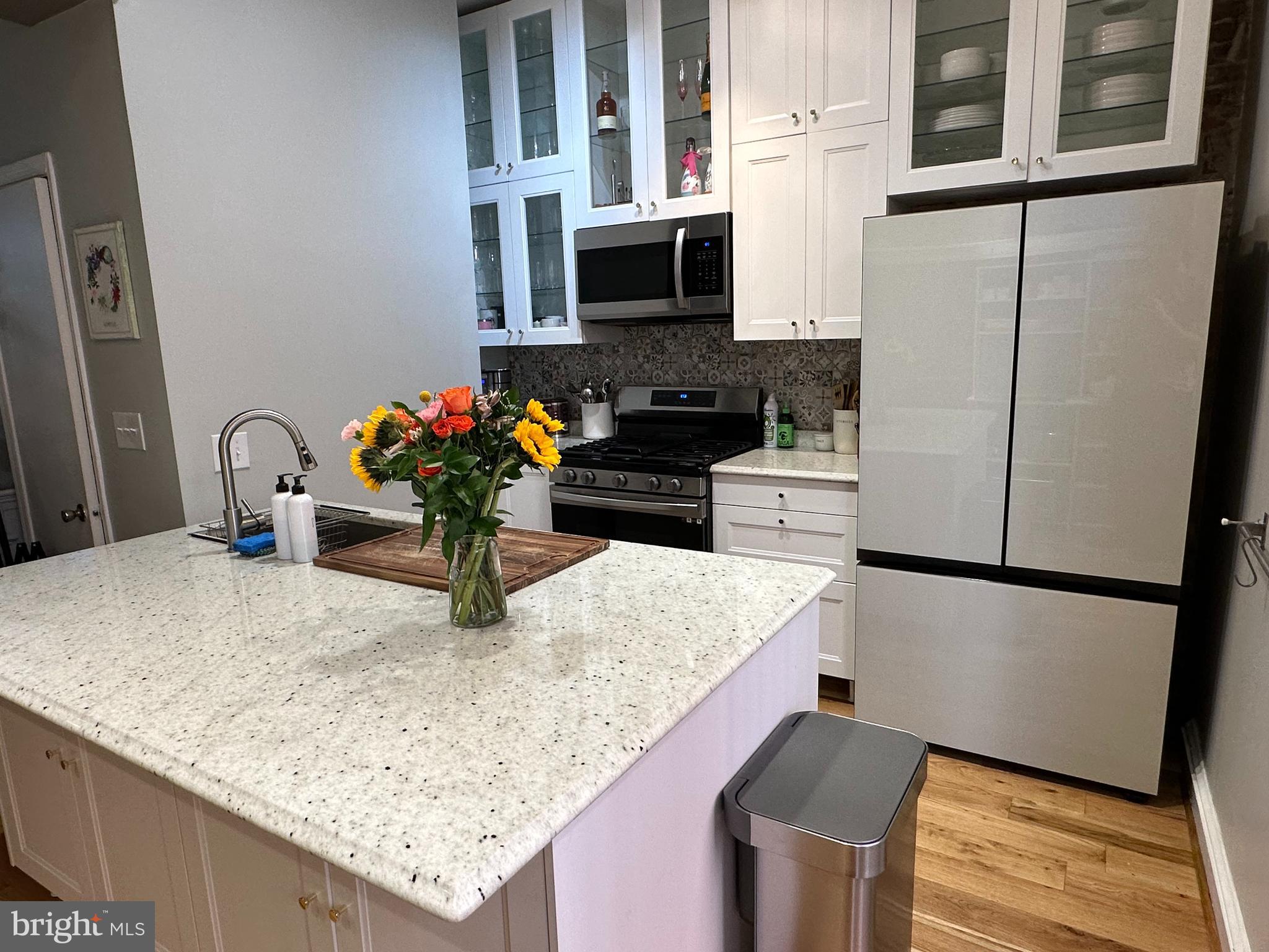645 Q Street Northwest Washington, DC 20001 - Photo 11 of 31