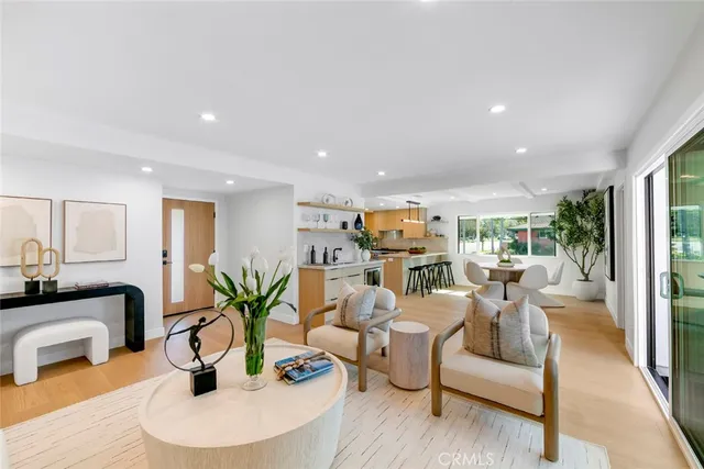 $1,999,999 | 913 Junipero Drive, Costa Mesa, CA 92626