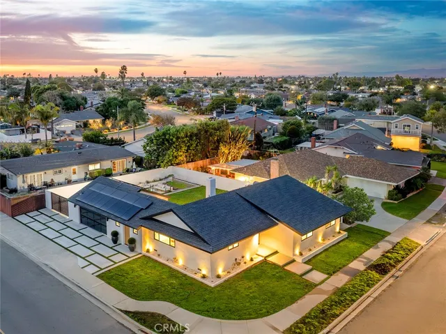 $1,999,999 | 913 Junipero Drive, Costa Mesa, CA 92626