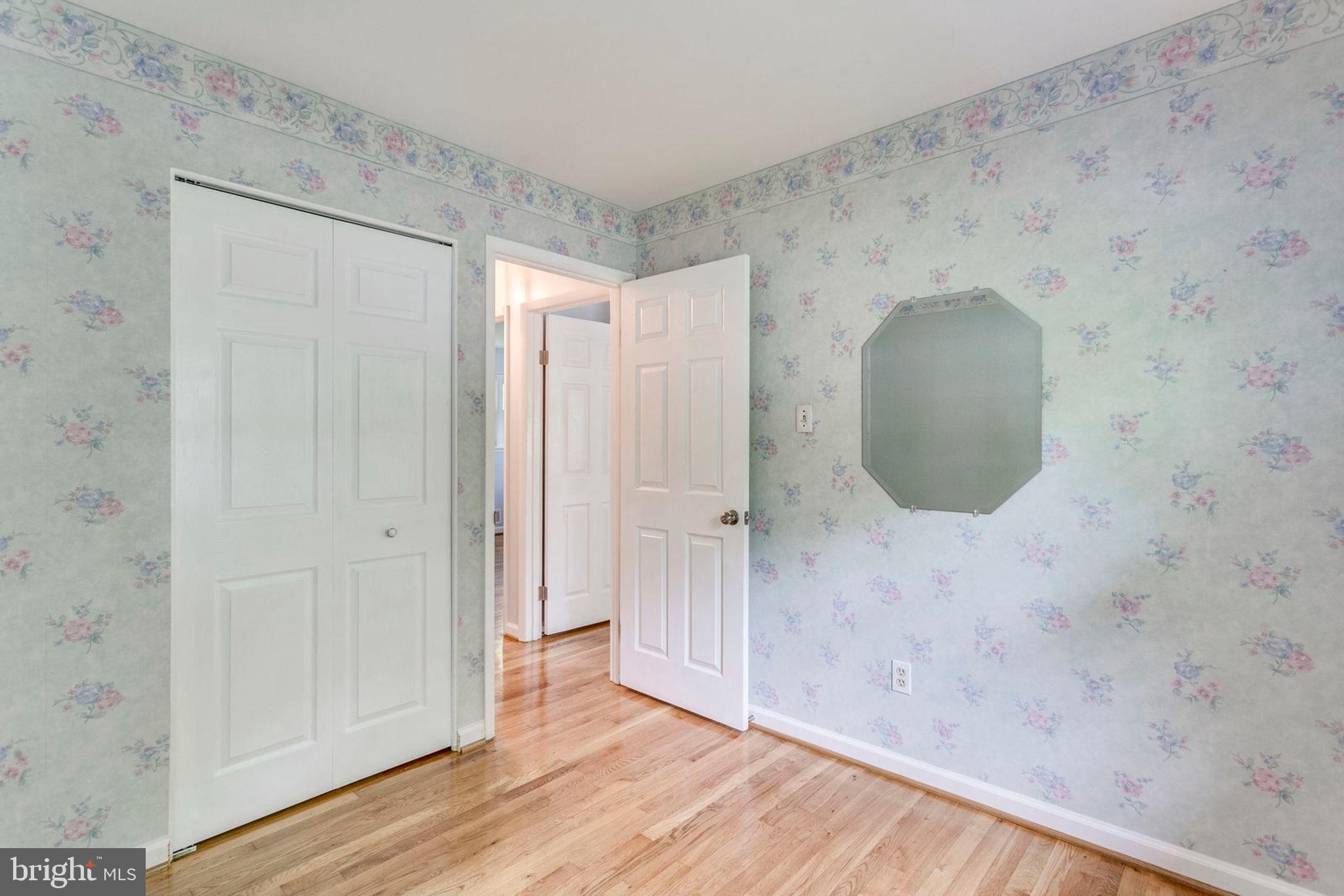 6016 Craft Road Alexandria, VA 22310 - Photo 20 of 32 a view of a bathroom