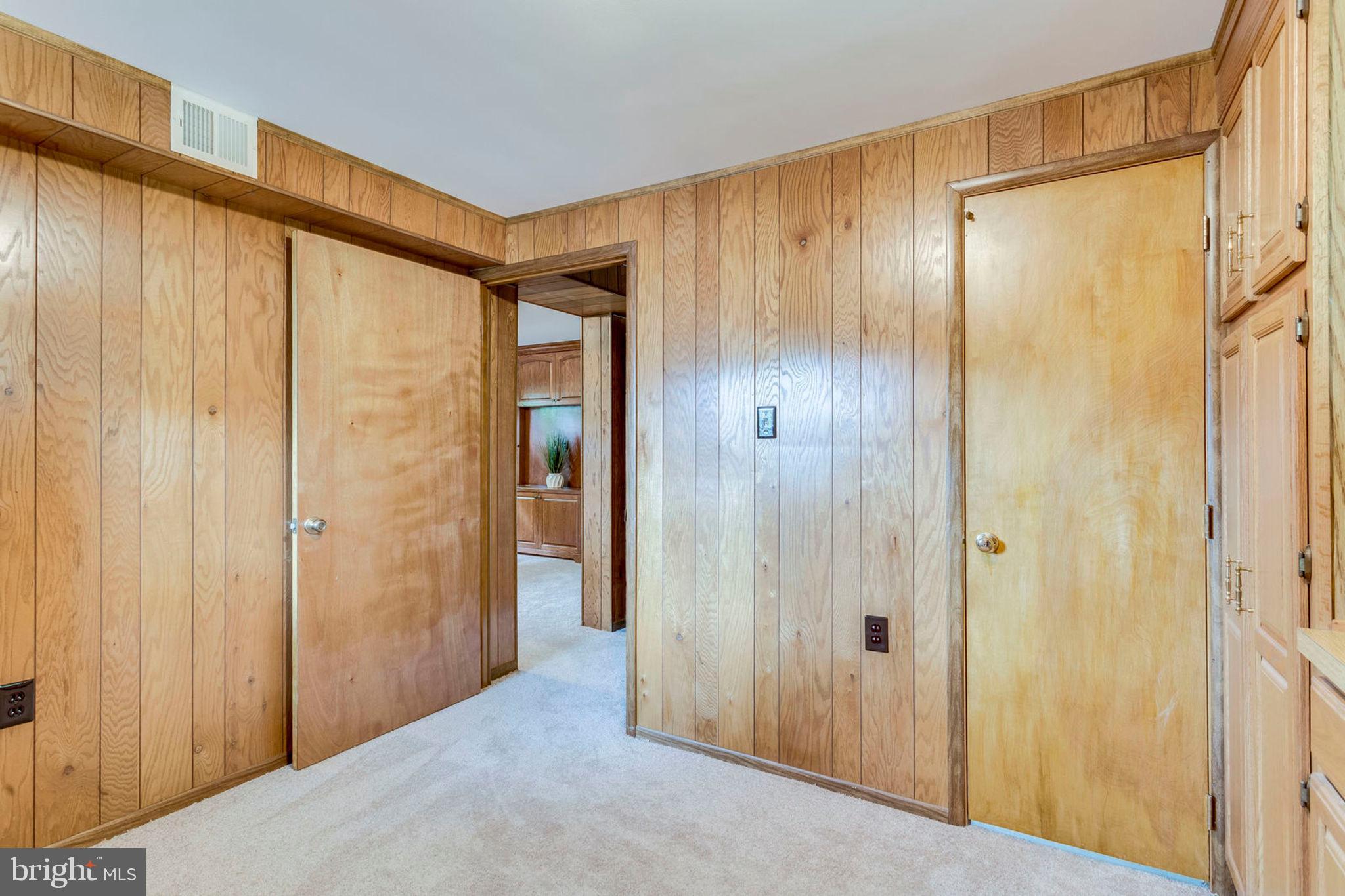 6016 Craft Road Alexandria, VA 22310 - Photo 24 of 32 a view of an entryway