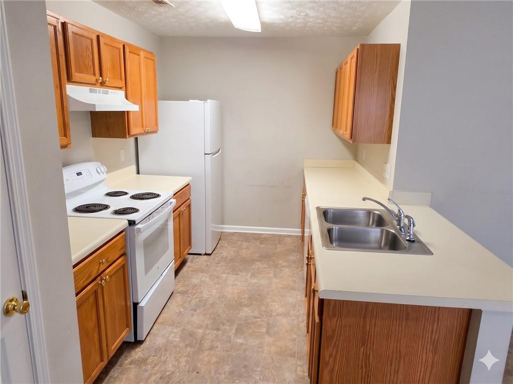 5737 Strathmoor Manor Circle Lithonia, GA 30058 - Photo 5 of 19