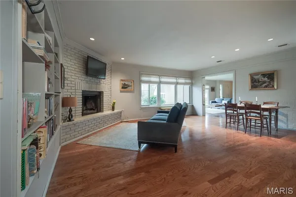 $650,000 | 5 Stacy Drive, Olivette, MO 63132