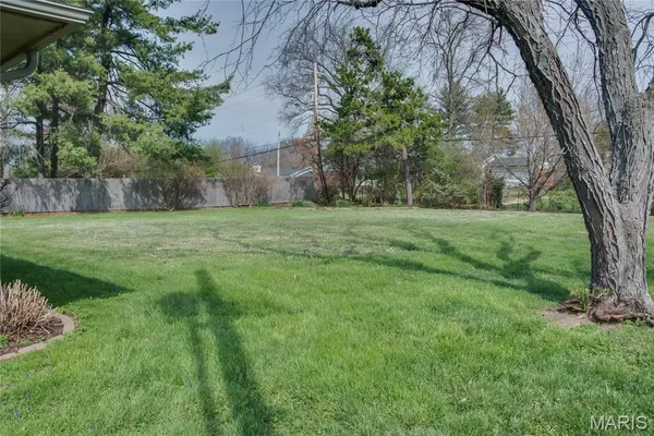 $650,000 | 5 Stacy Drive, Olivette, MO 63132