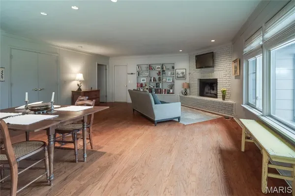 $650,000 | 5 Stacy Drive, Olivette, MO 63132