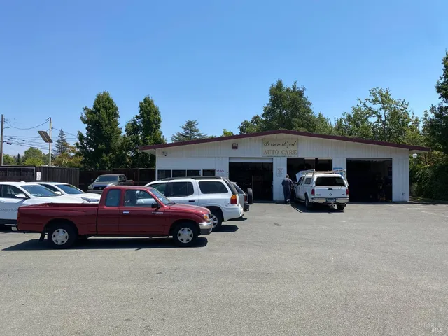 a view of a car in front of house