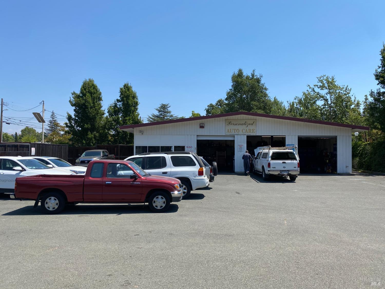 a view of a car in front of house