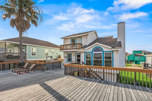 $495,500 | 313 Schooner Drive, Freeport, TX 77541