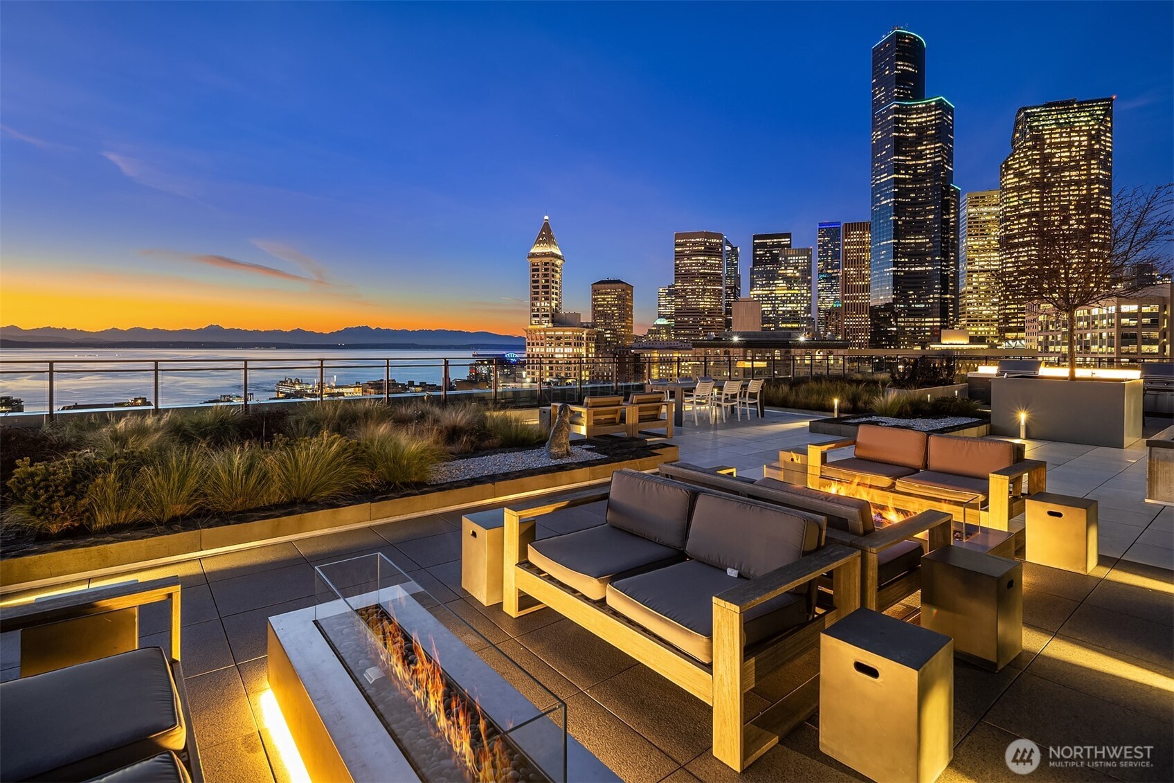 450 South Main Street, Unit 305 Seattle, WA 98104 - Photo 1 of 31