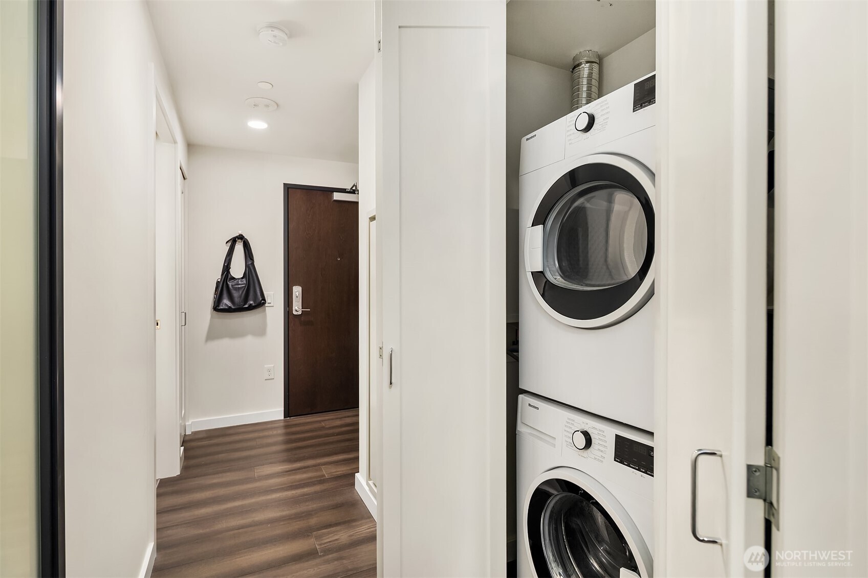 450 South Main Street, Unit 305 Seattle, WA 98104 - Photo 24 of 31