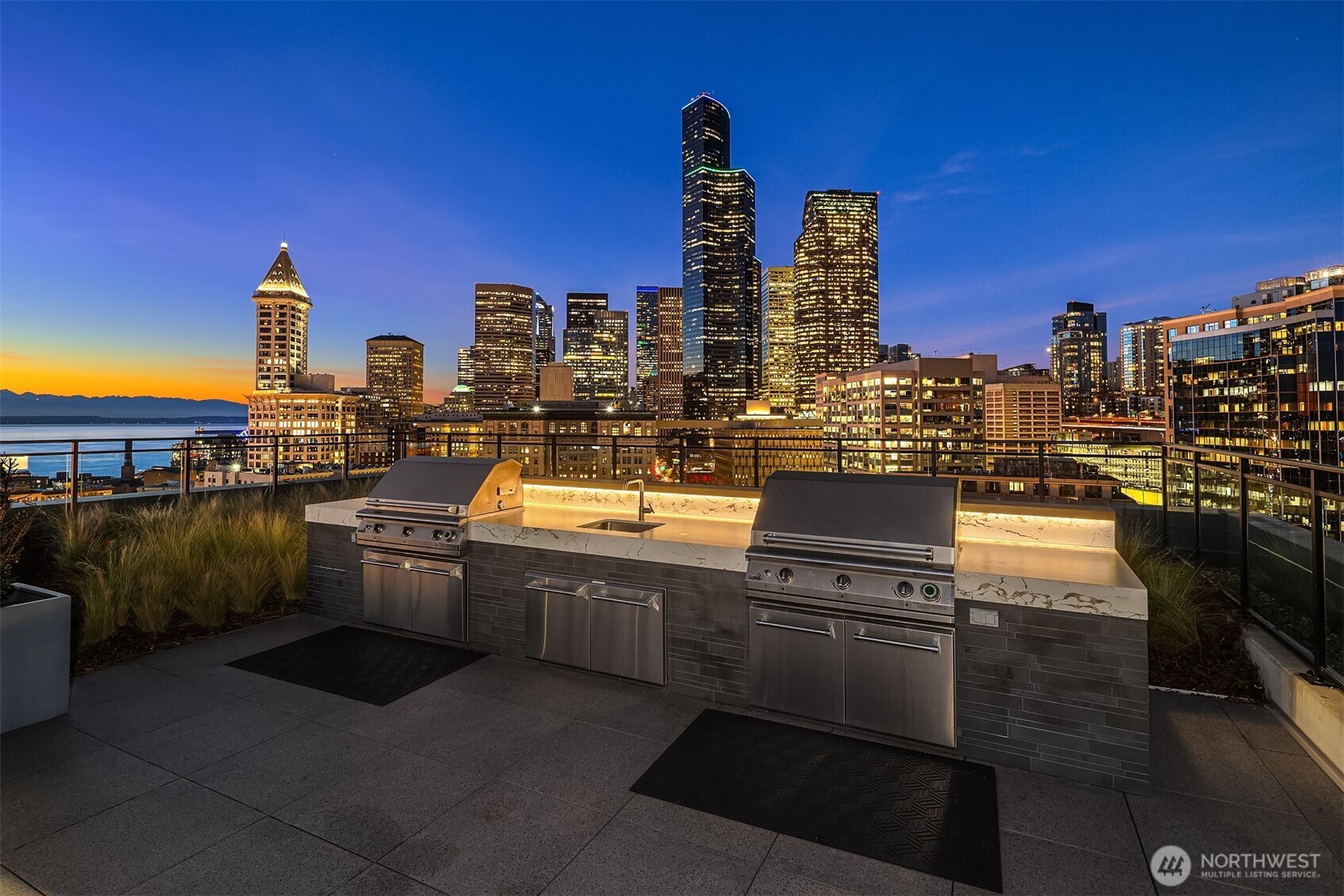 450 South Main Street, Unit 305 Seattle, WA 98104 - Photo 30 of 31