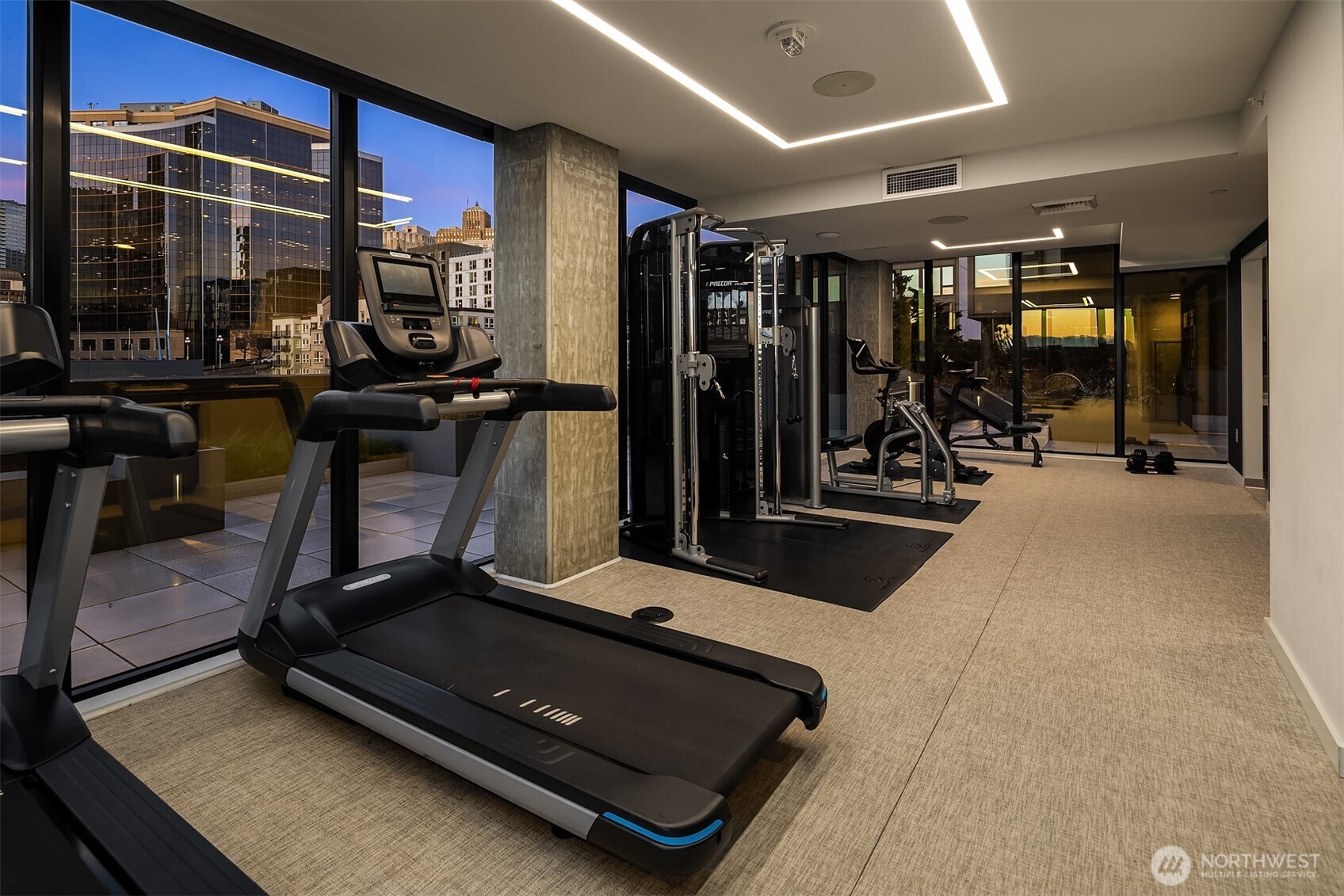 450 South Main Street, Unit 305 Seattle, WA 98104 - Photo 10 of 31